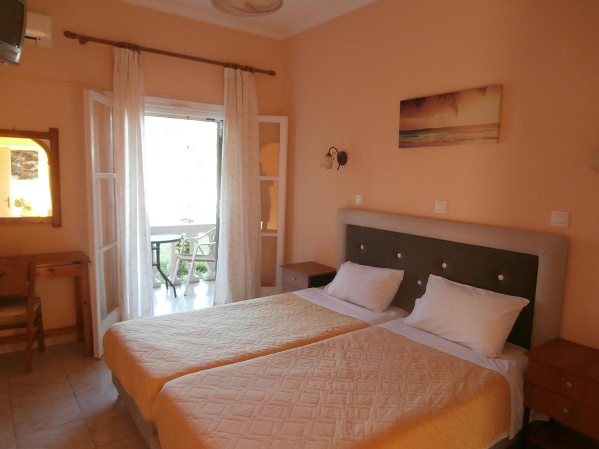 River Studios & Apartments Mesongi Luaran gambar