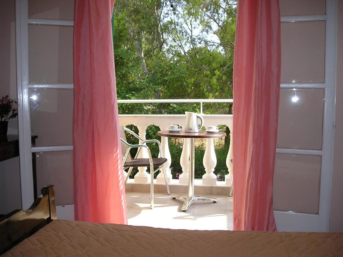 River Studios & Apartments Mesongi Luaran gambar