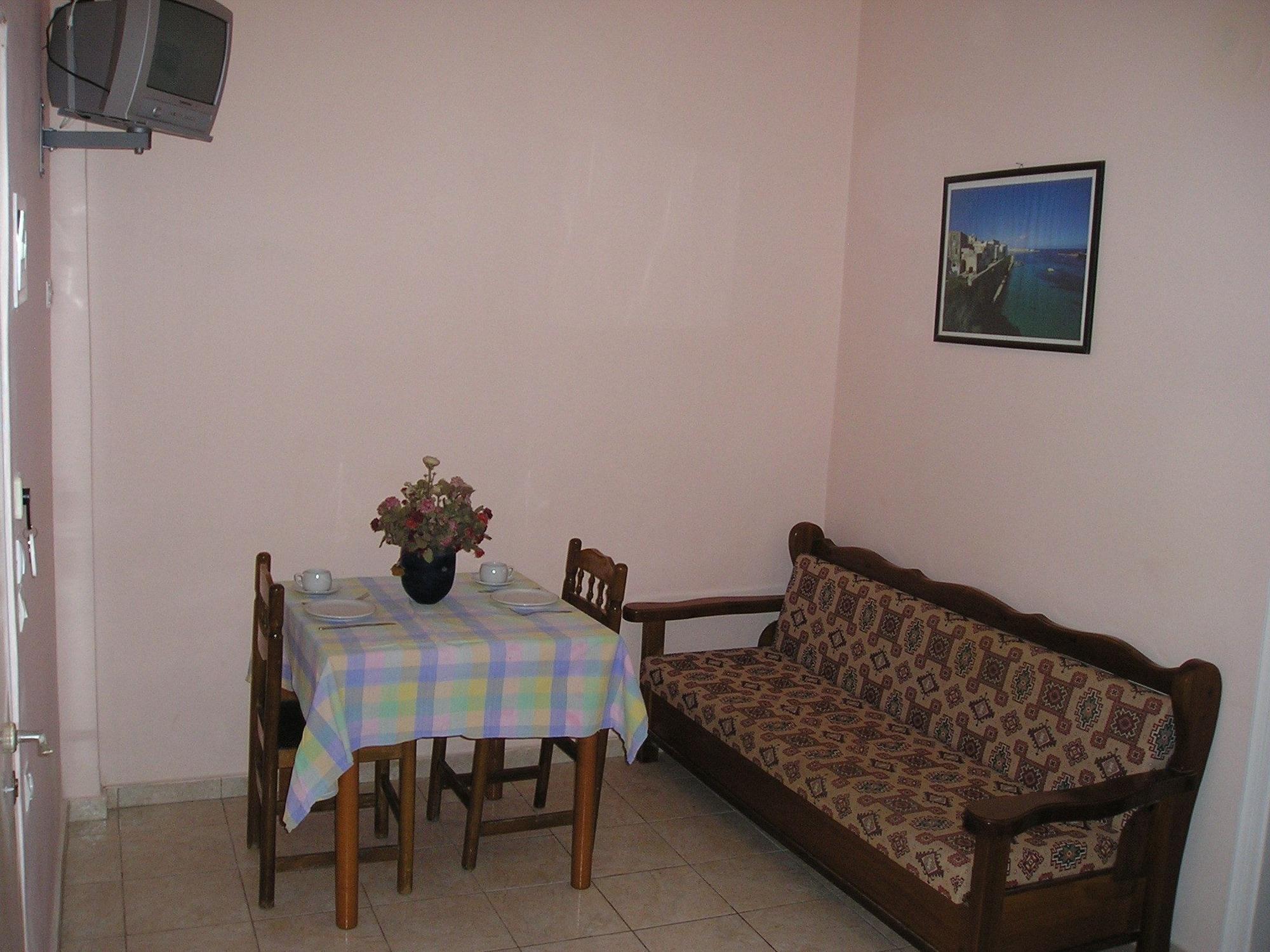 River Studios & Apartments Mesongi Luaran gambar
