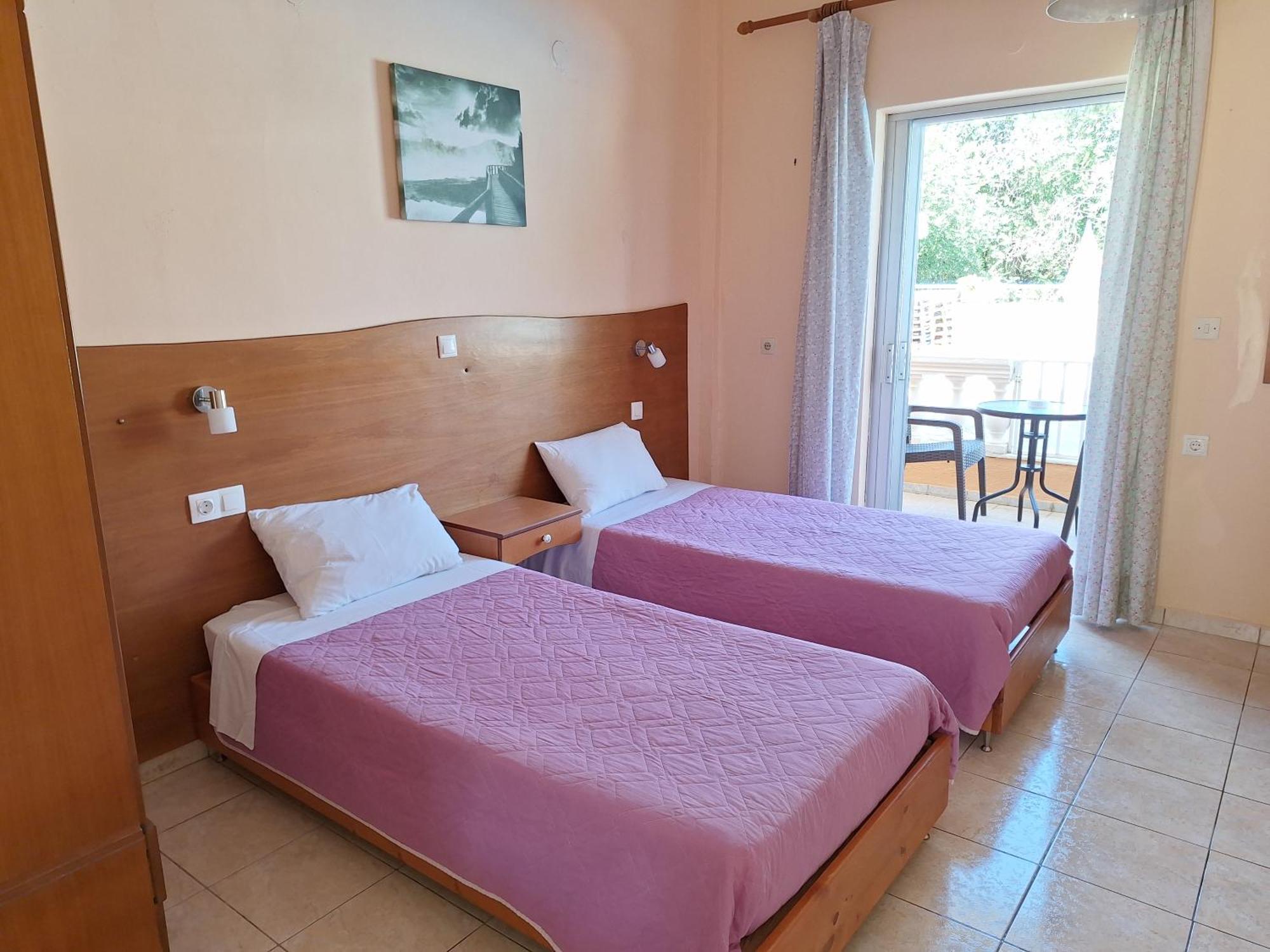 River Studios & Apartments Mesongi Luaran gambar